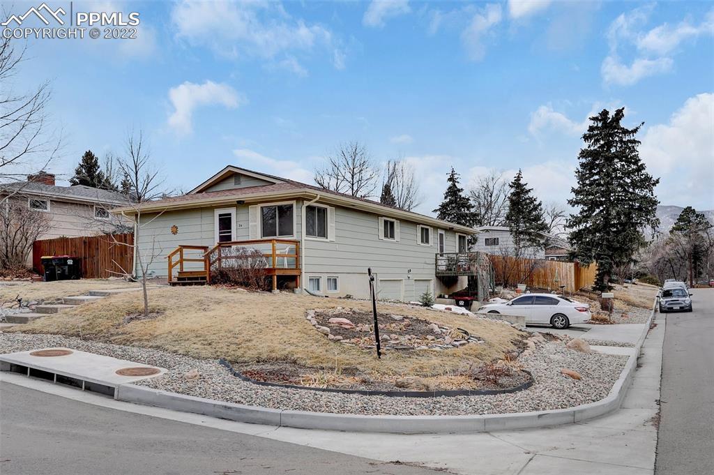 24 El Sereno Dr., Colorado Springs, CO 80906