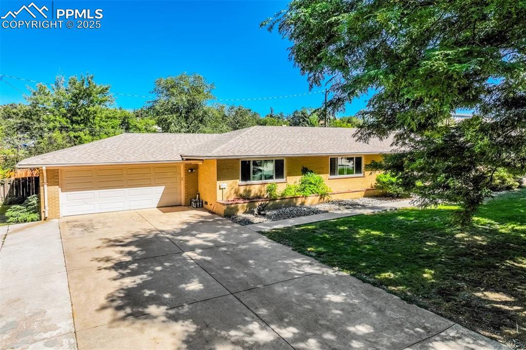1608 Mount View Ln., Colorado Springs, CO 80907