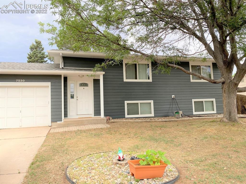 7530 Deer Tr., Colorado Springs, CO 80911