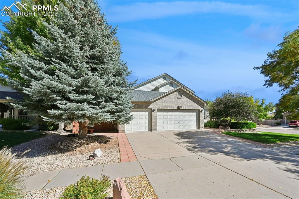 6041 Chivalry Dr., Colorado Springs, CO 80922