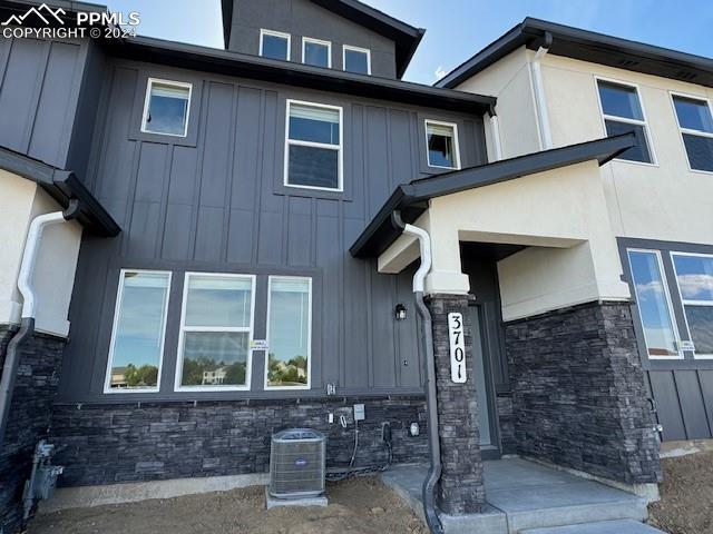 3701 Levy Park Dr., Colorado Springs, CO 80922