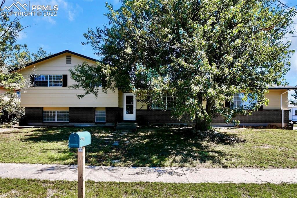 6003 Flintridge Dr., Colorado Springs, CO 80918