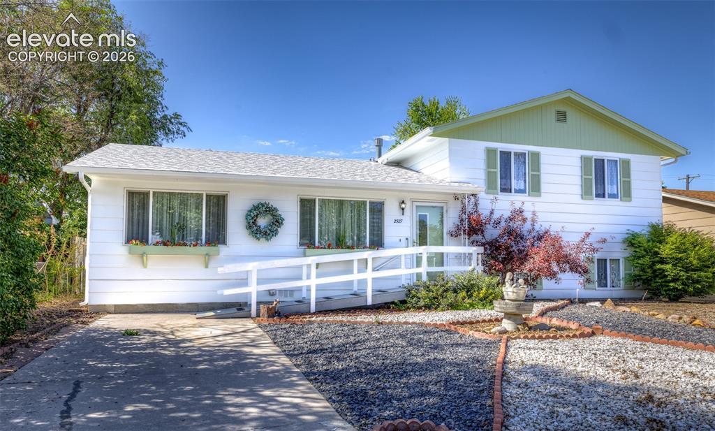 2527 E Caramillo St., Colorado Springs, CO 80909