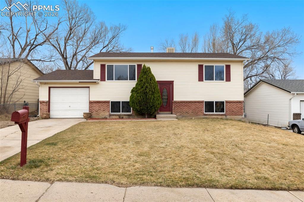 3465 Bridgewood Ln., Colorado Springs, CO 80910
