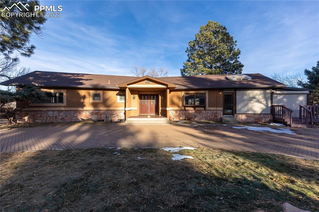 19 Crescent Ln., Colorado Springs, CO 80904