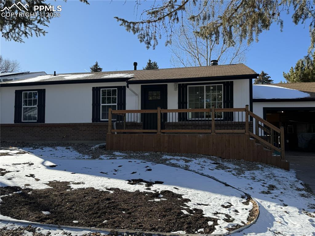 995 Oakwood Dr., Castle Rock, CO 80104