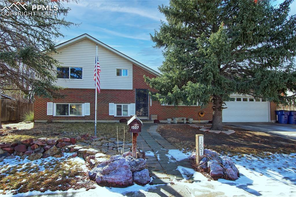 1207 Sorrento Dr., Colorado Springs, CO 80910