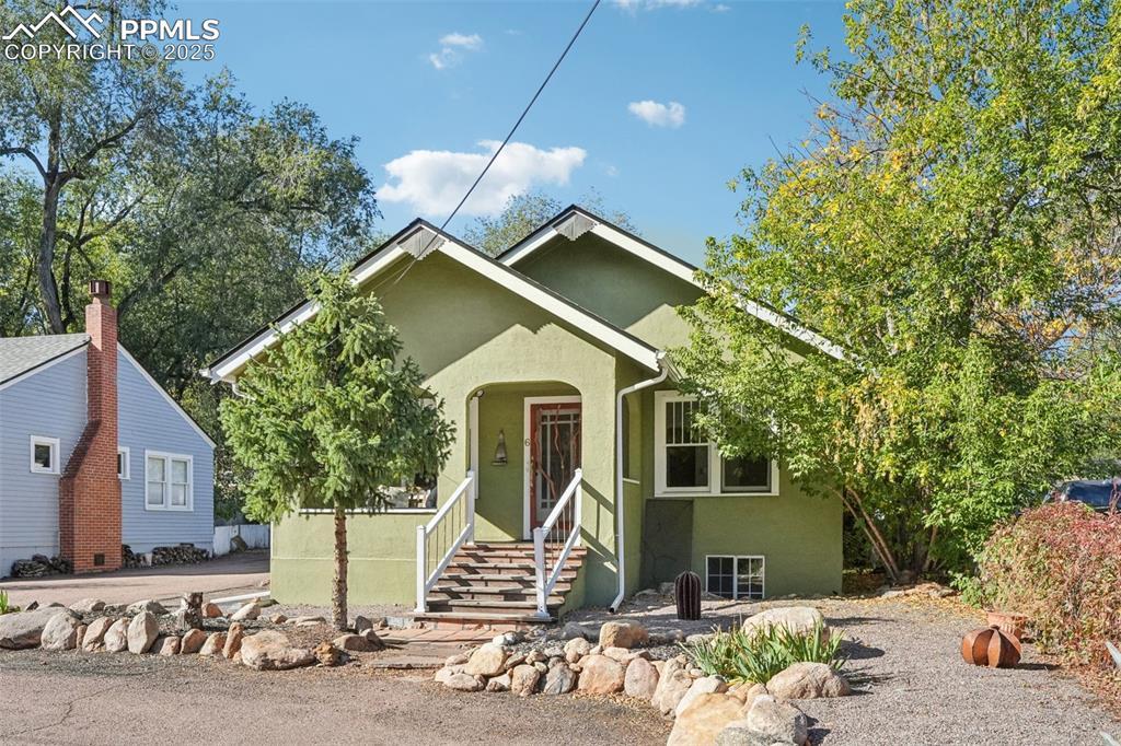 6 Alsace Way, Colorado Springs, CO 80906