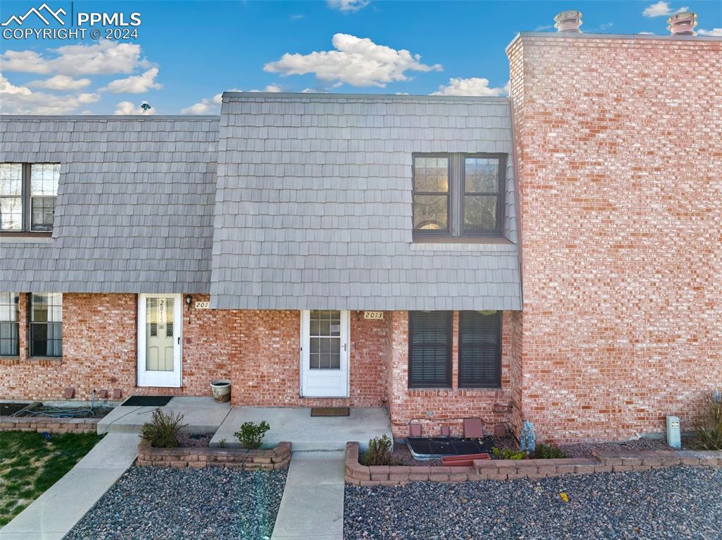 2013 Sussex Ln., Colorado Springs, CO 80909