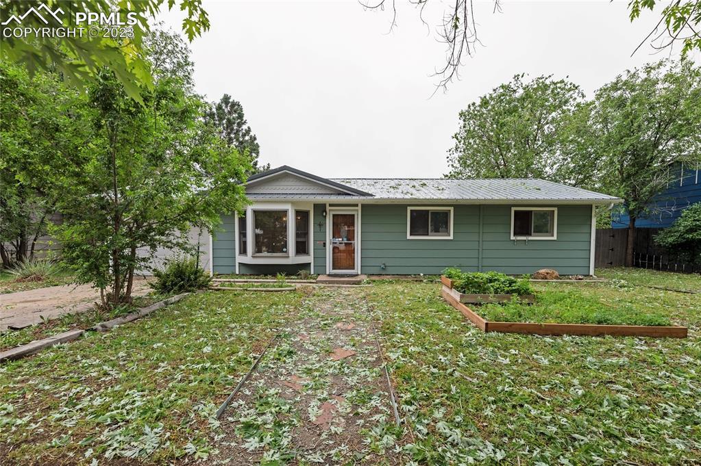 1075 Western Dr., Colorado Springs, CO 80915