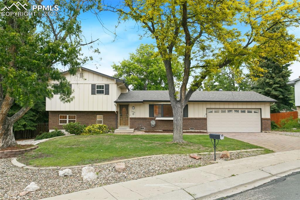5240 Whimsical Dr., Colorado Springs, CO 80917