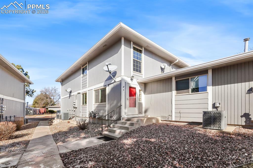 4742 Villa Cir. #B, Colorado Springs, CO 80918