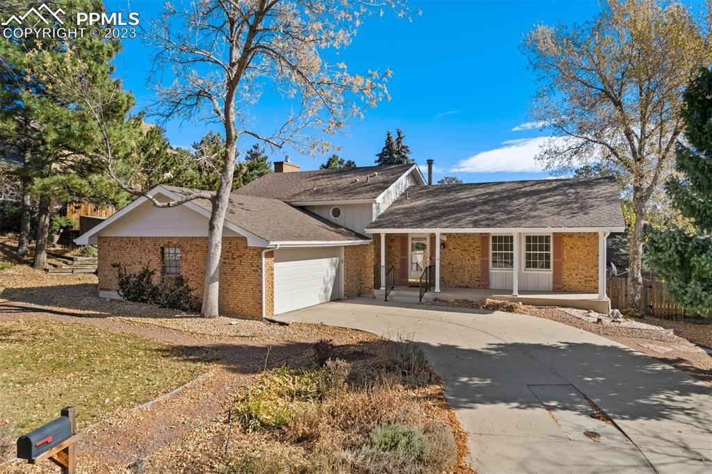 190 E Mikado Dr., Colorado Springs, CO 80919