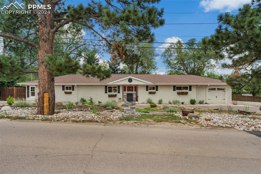 106 W Old Broadmoor Rd., Colorado Springs, CO 80906