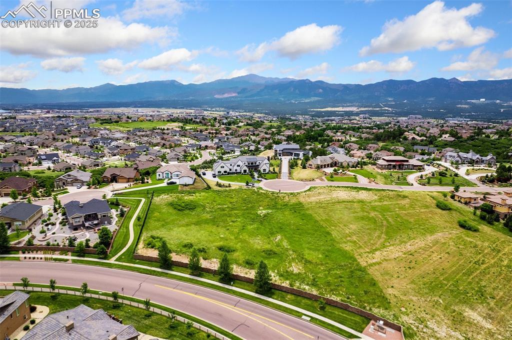 1904 Vine Cliff Heights, Colorado Springs, CO 80921