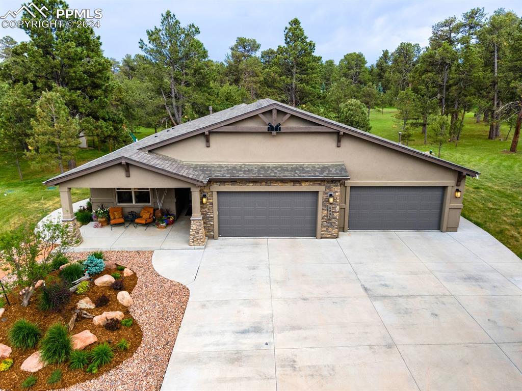 8205 Lakeview Dr., Colorado Springs, CO 80908