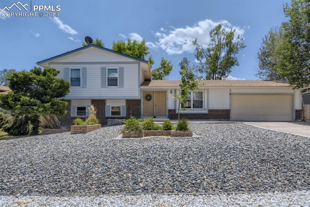 1701 Eyrie Dr., Colorado Springs, CO 80919