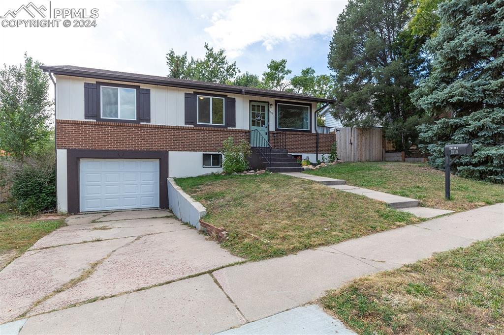 1519 Server Dr., Colorado Springs, CO 80910