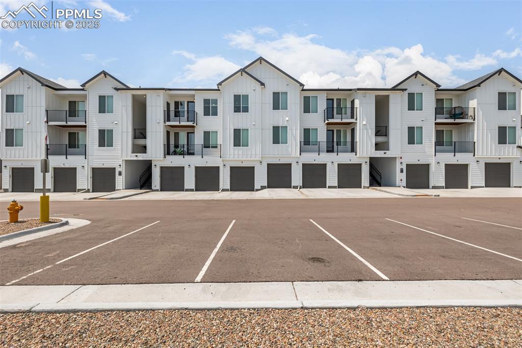 2232 Arikaree Heights #302, Colorado Springs, CO 80908