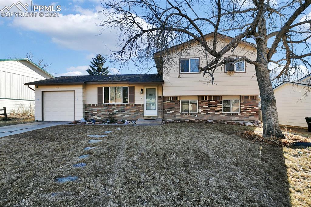 1243 Commanchero Dr., Colorado Springs, CO 80915