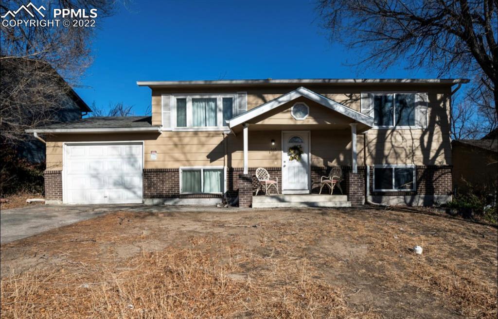 1555 Planewood Dr., Colorado Springs, CO 80910