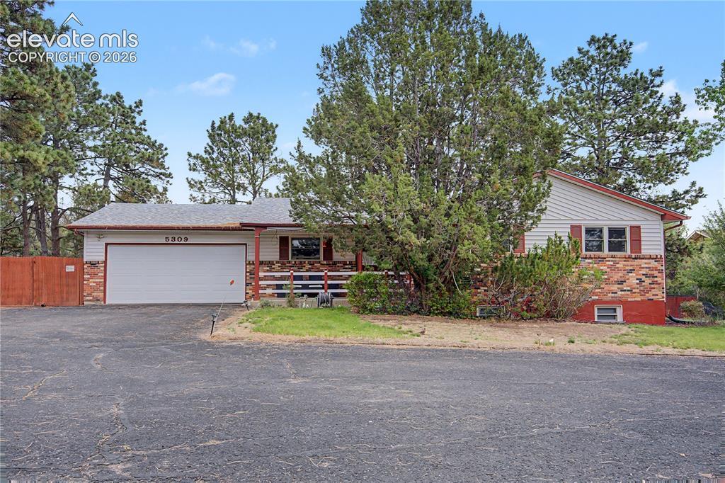 5309 Flintridge Dr., Colorado Springs, CO 80918