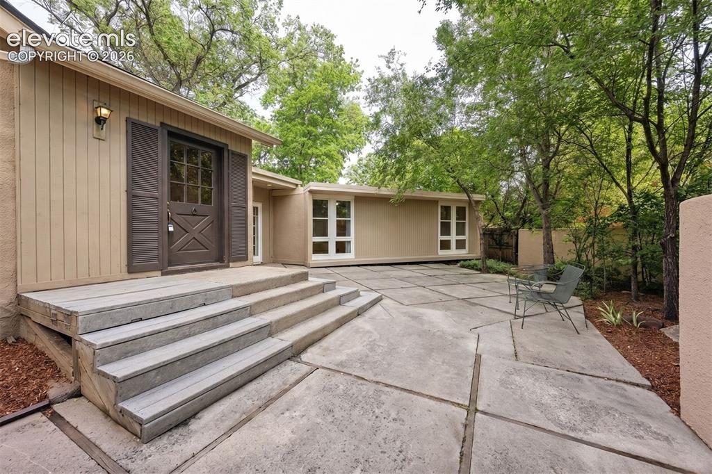 26 Oak Ave., Colorado Springs, CO 80906