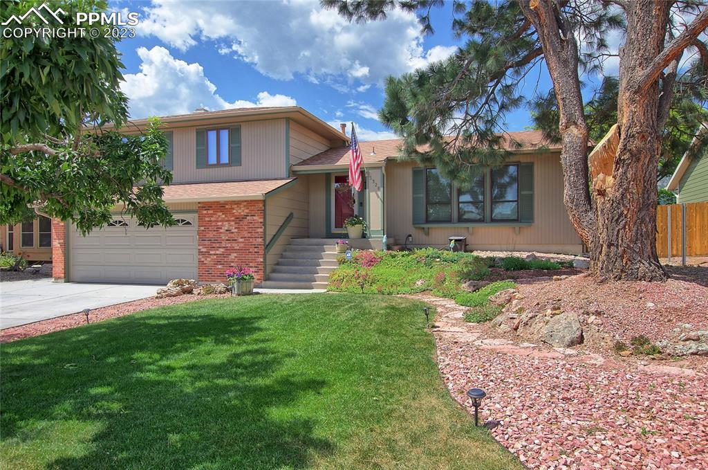 3328 W Oak Creek Dr., Colorado Springs, CO 80906
