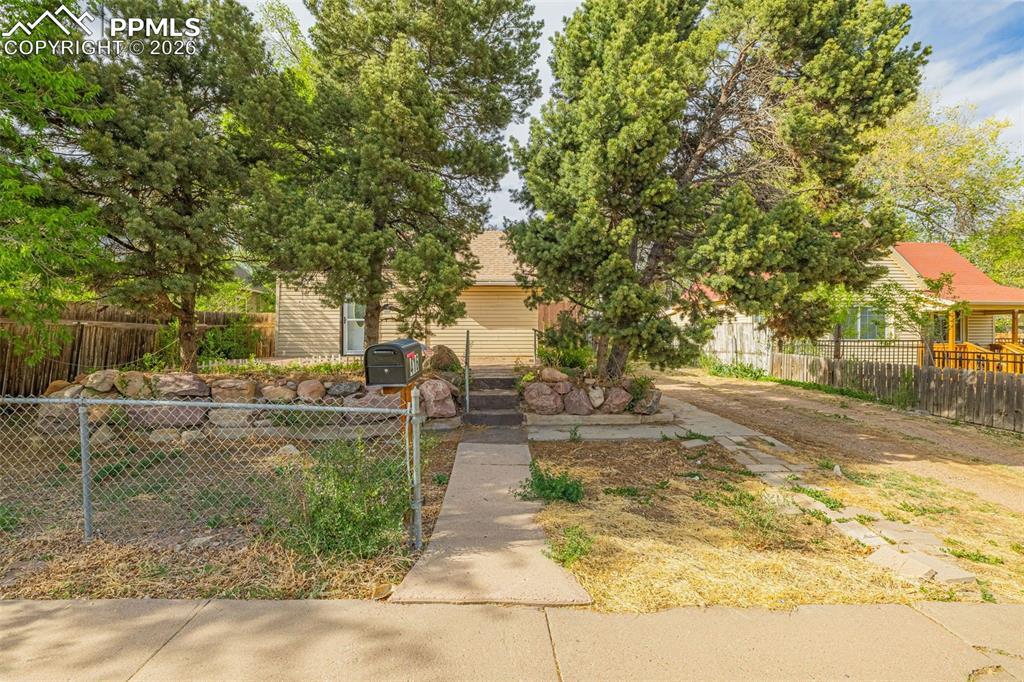 416 W Platte Ave., Colorado Springs, CO 80905