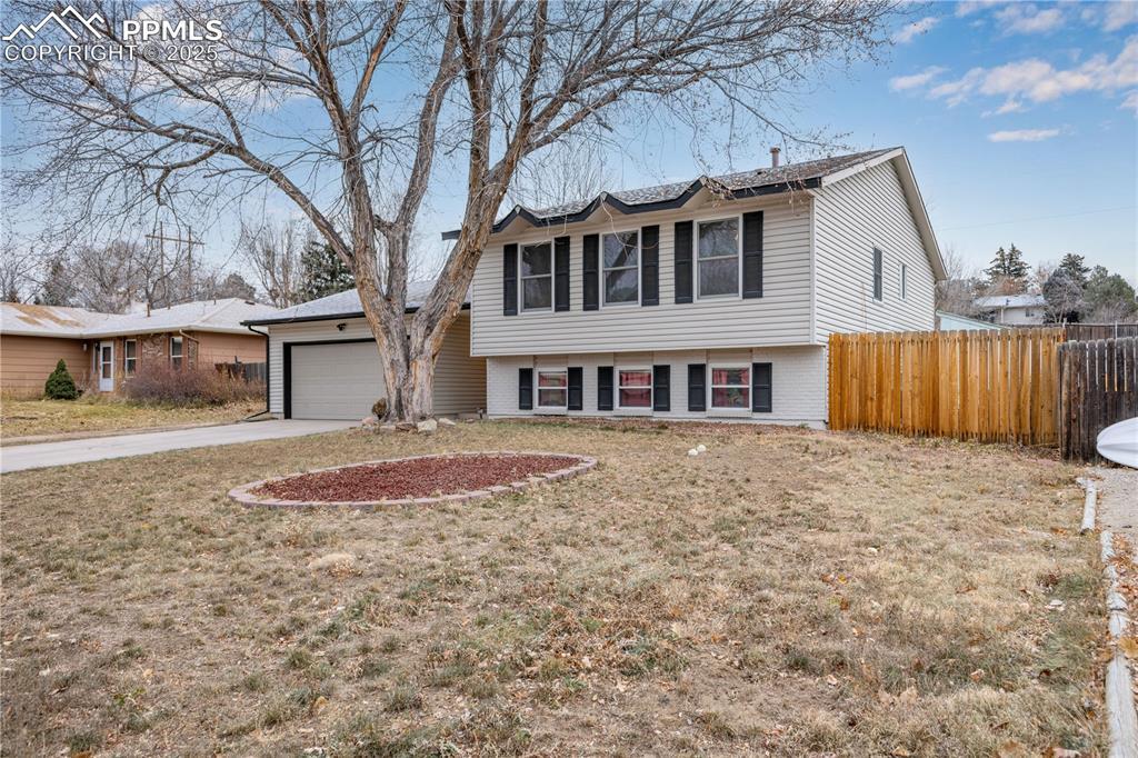 2217 E Peacemaker Ter., Colorado Springs, CO 80920