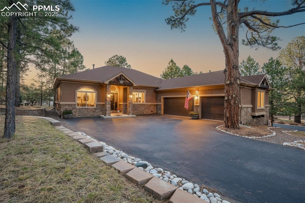 670 Independence Dr., Larkspur, CO 80118