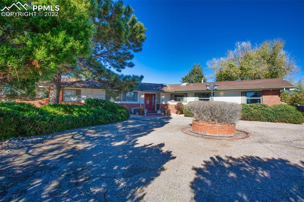 10 Huntington Beach Dr., Colorado Springs, CO 80921