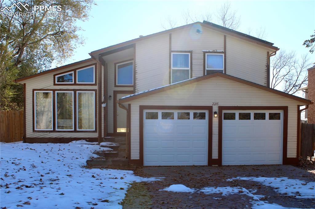 2215 Parliament Dr., Colorado Springs, CO 80920