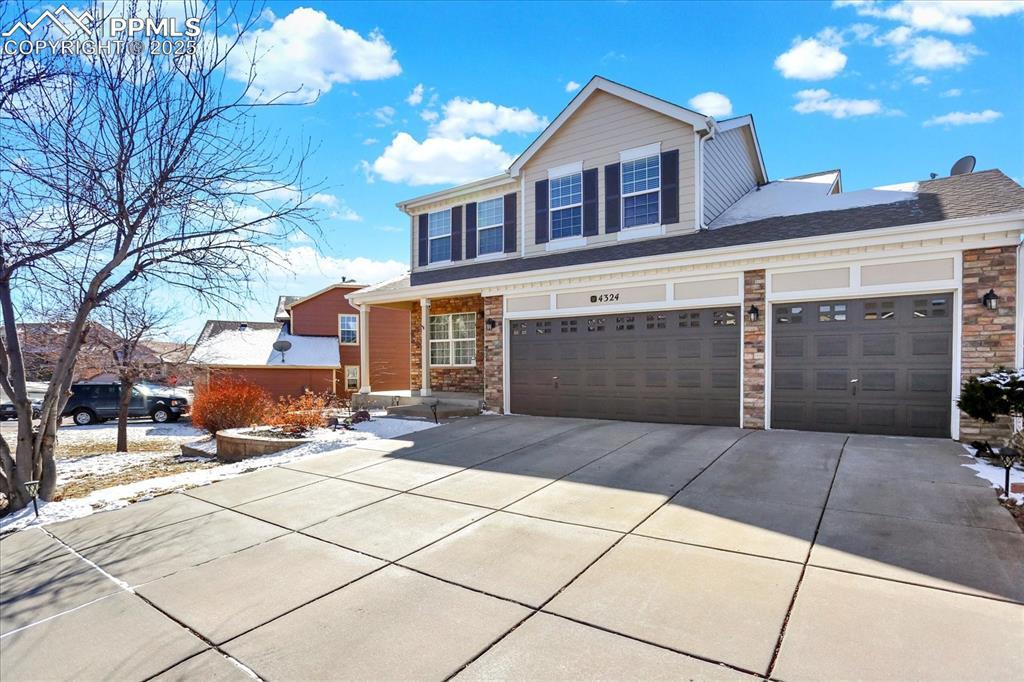 4324 Round Hill Dr., Colorado Springs, CO 80922