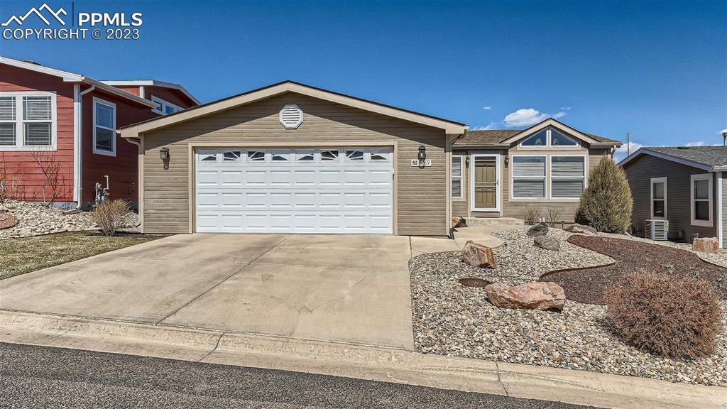 7769 Grosbeak Point, Colorado Springs, CO 80922