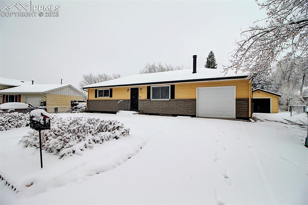 2119 Olympic Dr., Colorado Springs, CO 80910