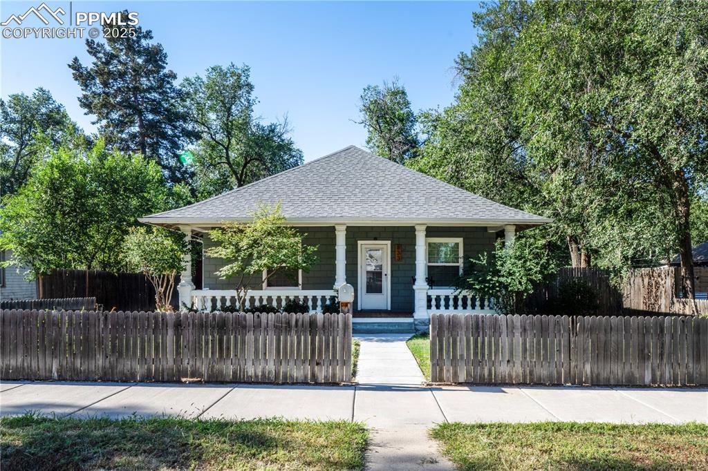 833 E Moreno Ave., Colorado Springs, CO 80903