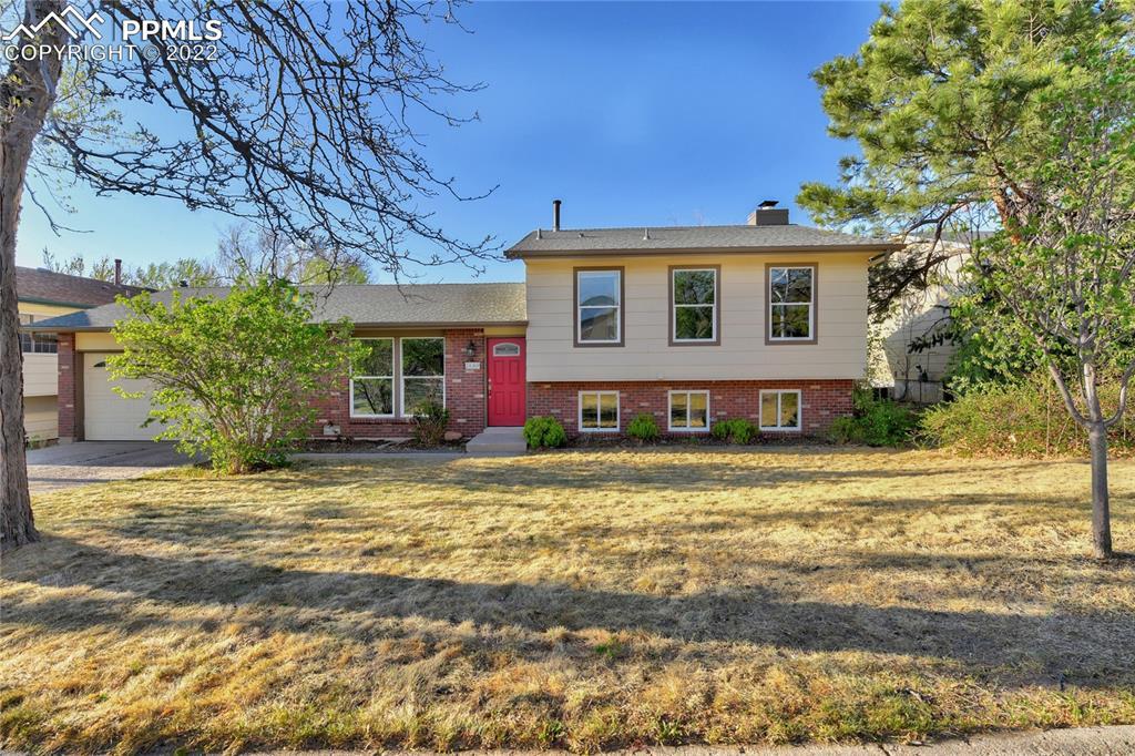 2640 Roundtop Dr., Colorado Springs, CO 80918