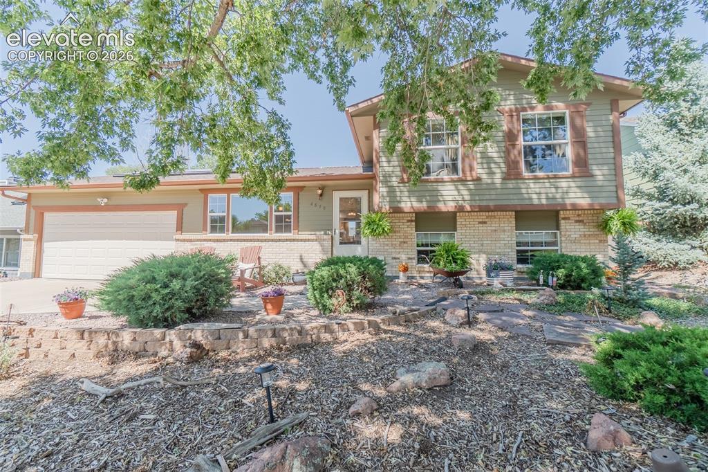 6870 Riverwood Ln., Colorado Springs, CO 80918