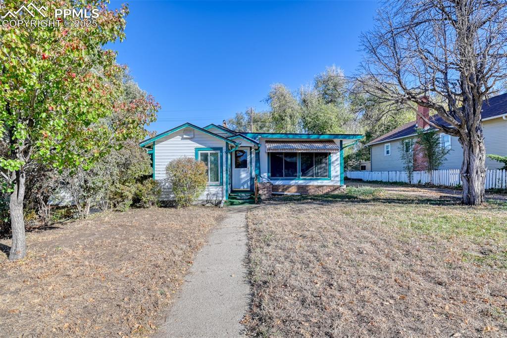 27 Bonfoy Ave., Colorado Springs, CO 80909