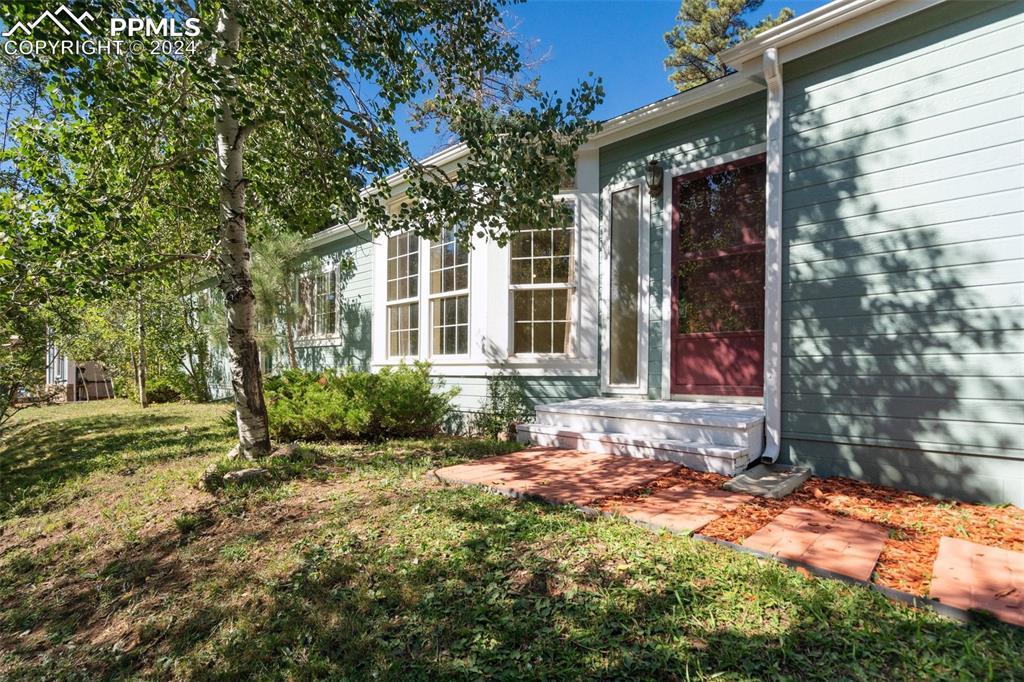 370 Virginia Ave., Palmer Lake, CO 80133