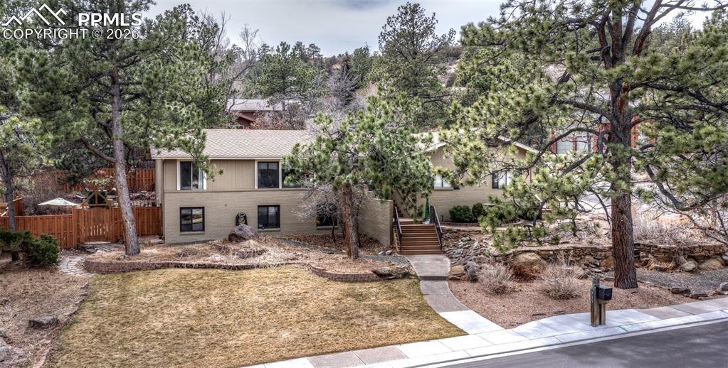 735 Big Valley Dr., Colorado Springs, CO 80919