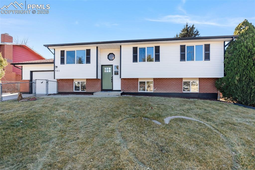 701 Drew Dr., Colorado Springs, CO 80911