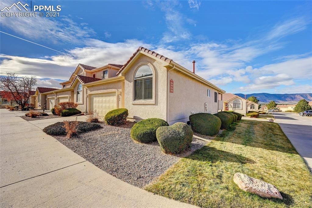 198 Luxury Ln., Colorado Springs, CO 80921