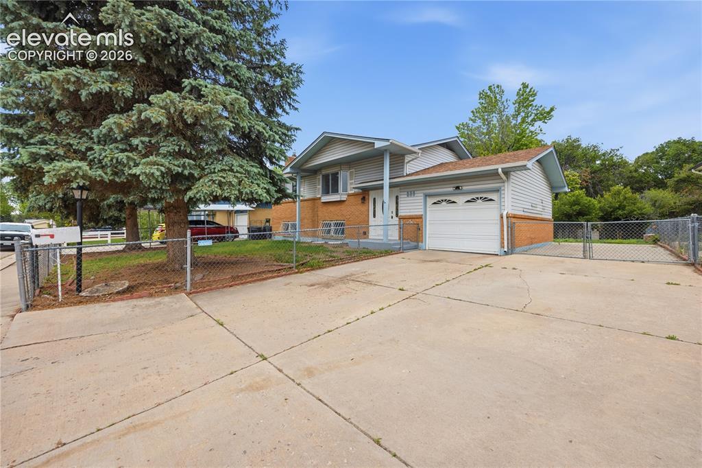 228 Fairfax St., Colorado Springs, CO 80911