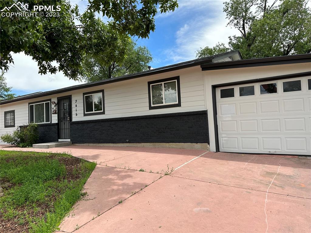 3415 Bridgewood Ln., Colorado Springs, CO 80910