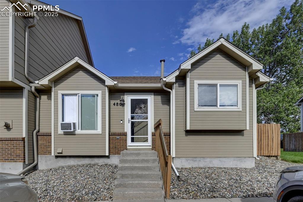 4801 Live Oak Dr., Colorado Springs, CO 80916