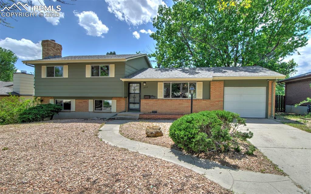1934 Berkshire Ln., Colorado Springs, CO 80909