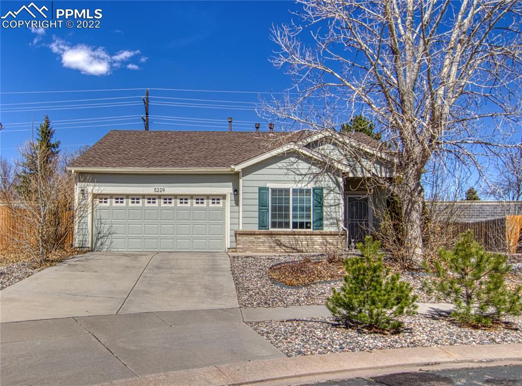 5229 Mountain Air Cir., Colorado Springs, CO 80916