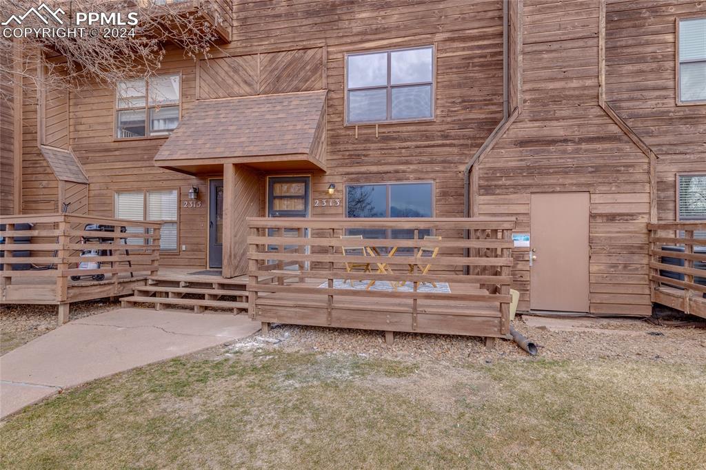 2313 Stepping Stones Way, Colorado Springs, CO 80904